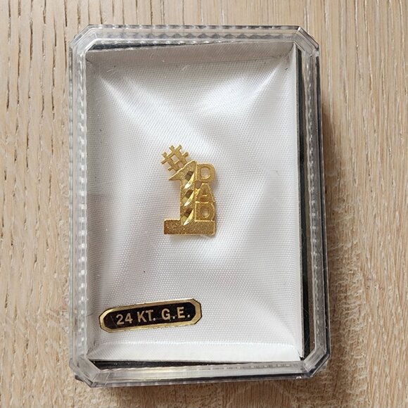 NWT Vintage Number ONE Dad 24K Gold Pin - Picture 7 of 7